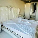 Paradadiso B 307 Two Bedroom Sea View アパート ネセバル
