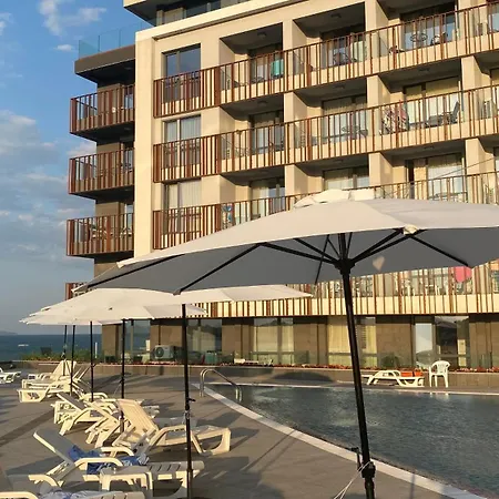 Paradadiso B 307 Two Bedroom Sea View アパート *